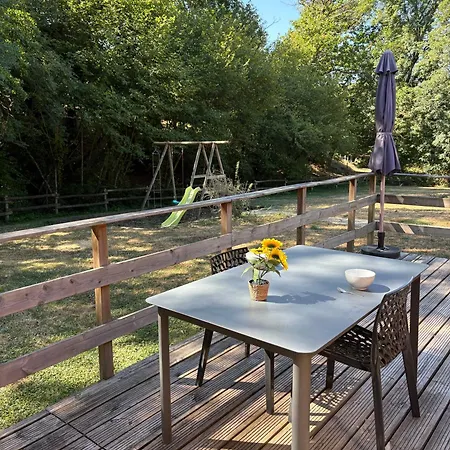 2 Independants 5 Personnes Et 2 Personnes Acces Pmr En Pleine Nature, Climatises Proche Du Puy Dufou Dağ evi