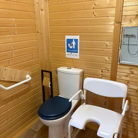 2 Independants 5 Personnes Et 2 Personnes Acces Pmr En Pleine Nature, Climatises Proche Du Puy Dufou *
