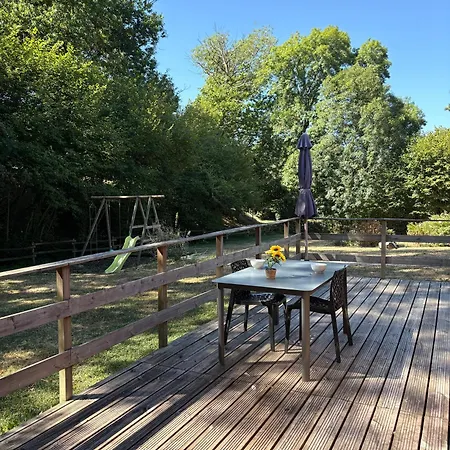2 Independants 5 Personnes Et 2 Personnes Acces Pmr En Pleine Nature, Climatises Proche Du Puy Dufou Шале Saint-Paul-en-Pareds