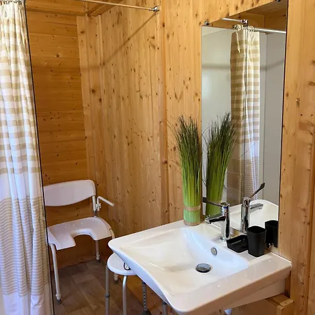 Dağ evi 2 Independants 5 Personnes Et 2 Personnes Acces Pmr En Pleine Nature, Climatises Proche Du Puy Dufou